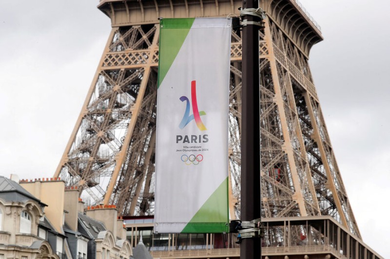 

Во Франции под&nbsp;угрозой отмены церемония открытия Олимпийских игр

