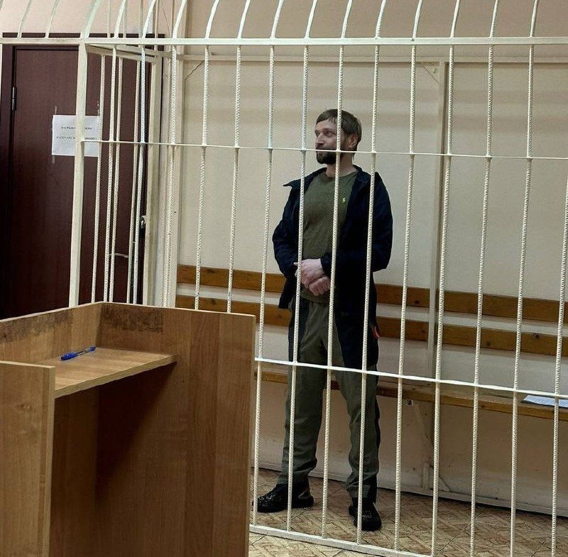 Блогер-сыроед Максим Лютый, чей ребенок умер от истощения, приговорен к восьми годам...