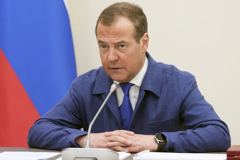 

Медведев оценил принятый в&nbsp;США закон о&nbsp;конфискации активов России

