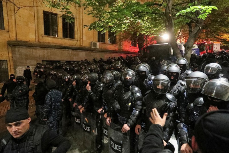 

На&nbsp;митинге в&nbsp;Тбилиси задержали бывшего госминистра Грузии

