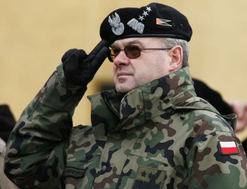 🇵🇱 Бывший командующий сухопутными войсками Польши, генерал Вальдемар Скшипчак, предложил размещение минных...