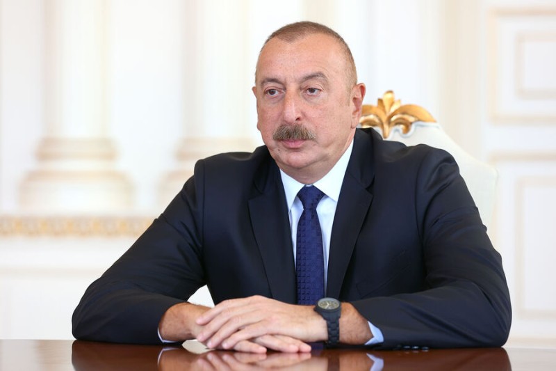 

Президент Азербайджана Алиев встретился с&nbsp;сенатором Косачевым и депутатом Калашниковым

