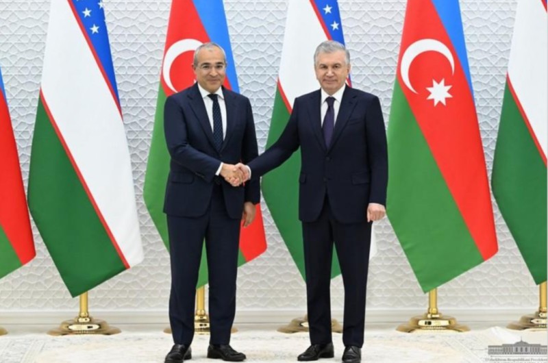 Узбекистан и Азербайджан намерены развивать полномасштабное сотрудничество