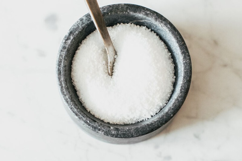 

Злоупотребление солью повышает риск развития рака желудка, установили ученые

