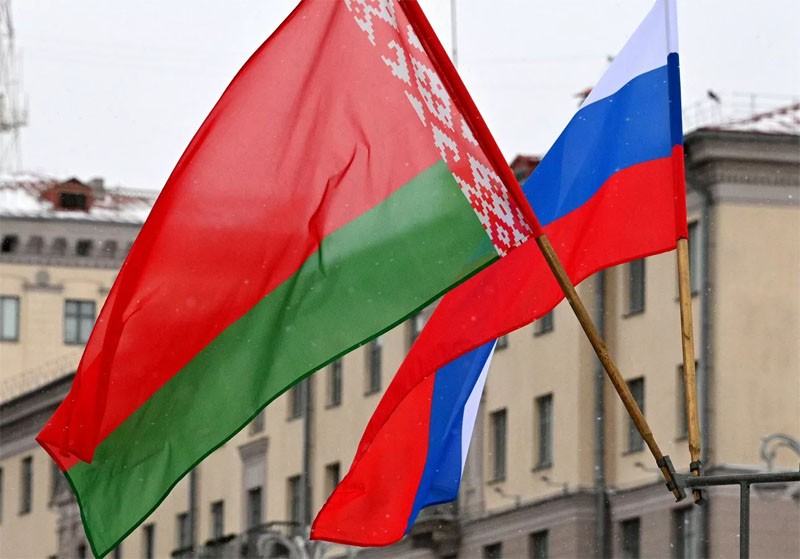 Глава МИД Беларуси С.Алейник: белорусско-российский союз вызывает зависть 
